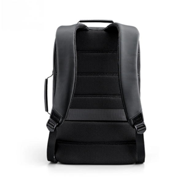 ⁦Titan -תיק גב מרשים, נוח ופונקציונלי עם תא USB⁩ – תמונה ⁦4⁩